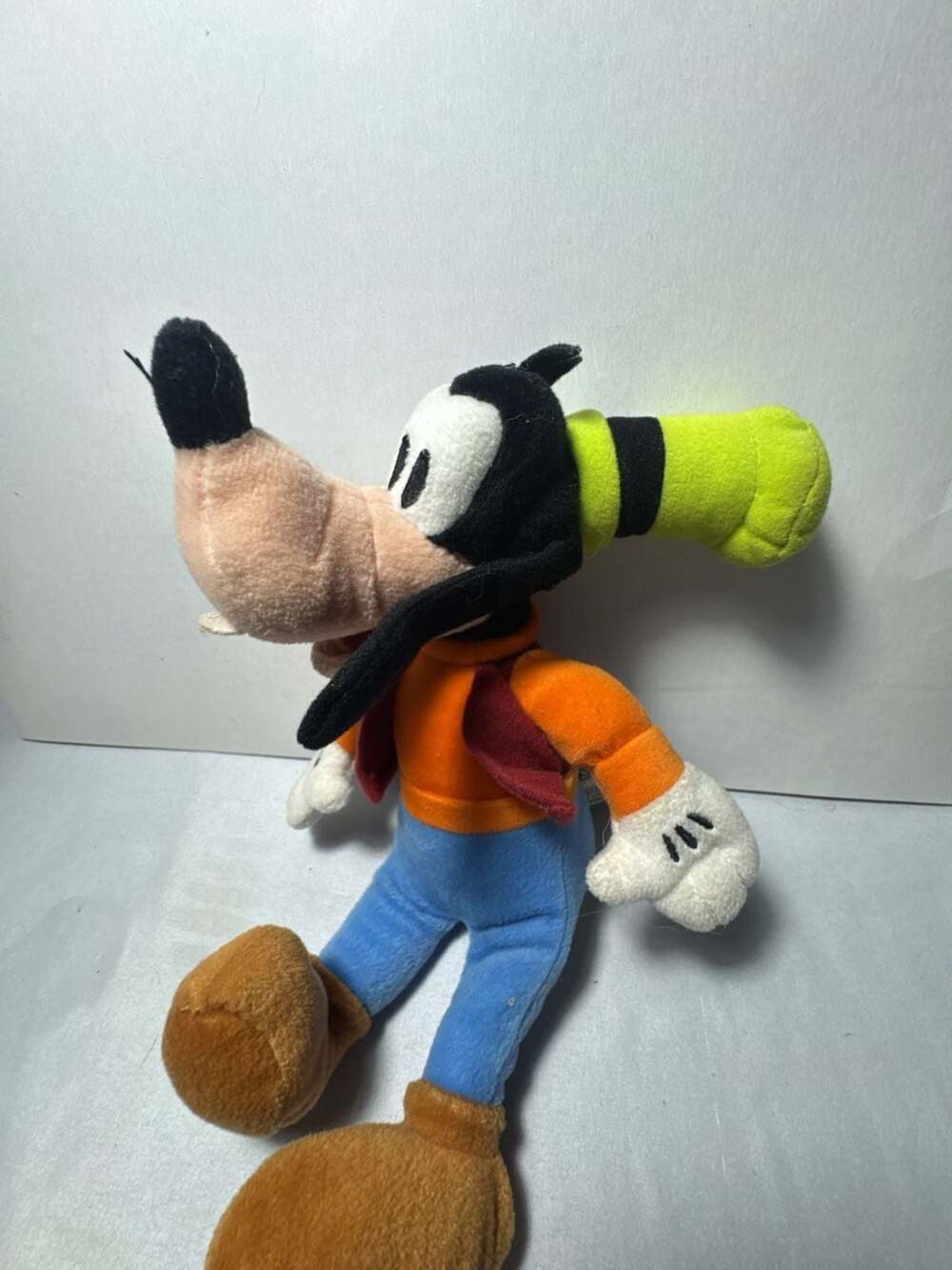 Disney Goofy Plush Stuffed Animal 11 Inch